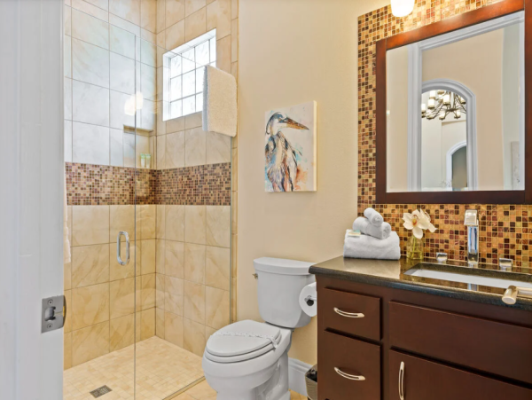 Luxurious 4-Bedroom Vacation Rental Near Disney - Private Pool